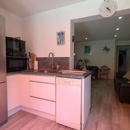 Apartman With A Quiet Garden