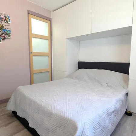 With A Quiet Garden Apartman *